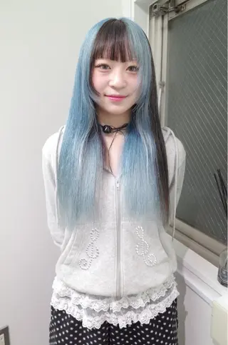 ロング カラー IDE AYANEのヘアスタイル