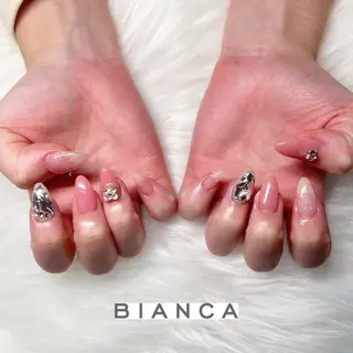 ネイル Bianca ABEのネイルデザイン