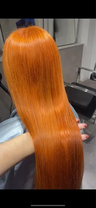 カラー Seleneコウキ ブリーチ/ハイトーンのヘアスタイル