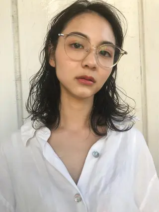 ミディアム カラー パーマ Loom.所属・村上雅人 ナチュラルモードのヘアスタイル