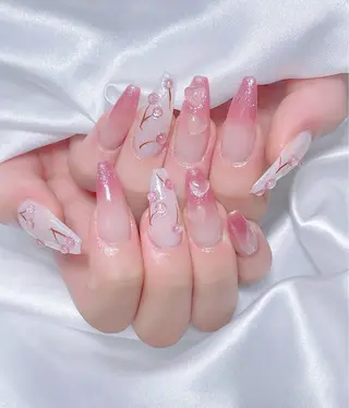 ネイル LEELA NAIL STUDIO所属・LEELA NAIL STUDIOのネイルデザイン
