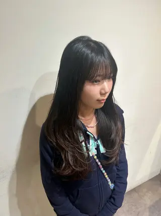 ロング カラー パーマ ヘアアレンジ 👒oikawa kaede🍃のヘアスタイル