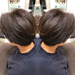 ショート 岸 保奈美のヘアスタイル