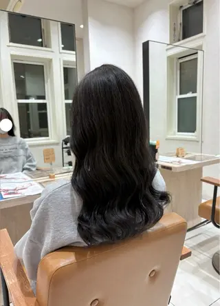 ミディアム カラー ショートカット募集 moeのヘアスタイル