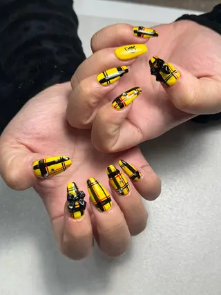 ネイル 🐈‍⬛ Minamiのネイルデザイン