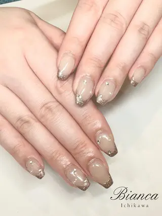 ネイル Bianca 石井🎀のネイルデザイン