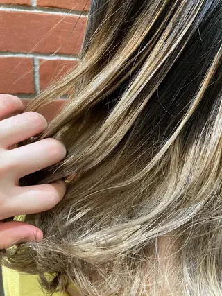 ミディアム カラー 髪質改善/痛ませ ないカラー/西村航大のヘアスタイル
