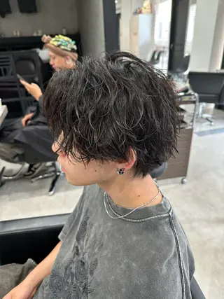 ショート パーマ メンズ ユウ🪄 パーマ指名No1のヘアスタイル