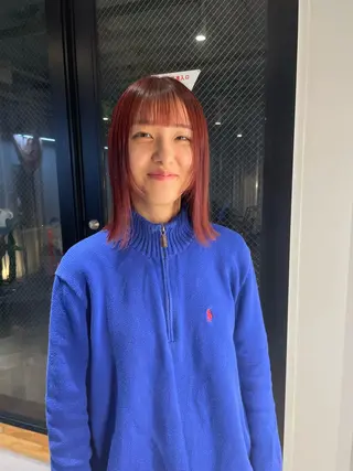 ミディアム yuri/オリーブ/ 暖色カラー/レイヤーのヘアスタイル