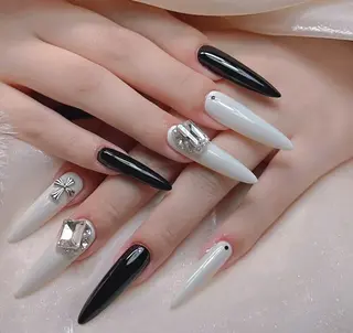 ネイル Kaka_ パラジェル、長さだしのネイルデザイン