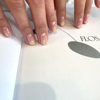 ネイル anyora nail salon所属・大人ワンホン キラキラ／Ayanoのネイルデザイン