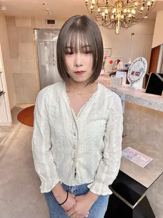 ショート カラー ウルフとハイトーン みっちー✂️のヘアスタイル