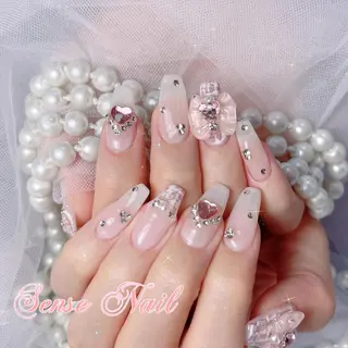 ネイル Queening 🦋のネイルデザイン