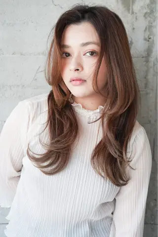 セミロング ブリーチ/髪質改善 NYNY大久保のヘアスタイル