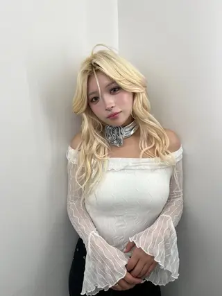 ロング カラー 透明感カラー✨🩵 韓国ヘアkanatoのヘアスタイル