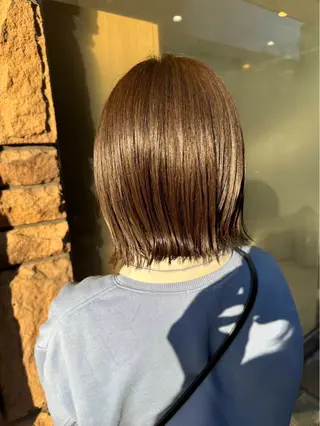 ミディアム カラー 高村 茉耶のヘアスタイル