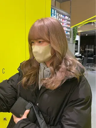 セミロング 山下 とよかのヘアスタイル