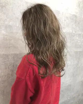 セミロング カラー 髪質改善 中川　翔のヘアスタイル