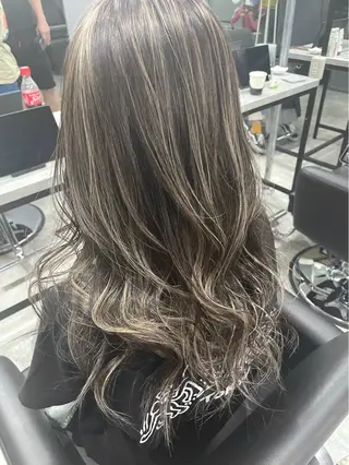 カラー ✂︎GLITTER ✂︎Yuu✂︎のヘアスタイル