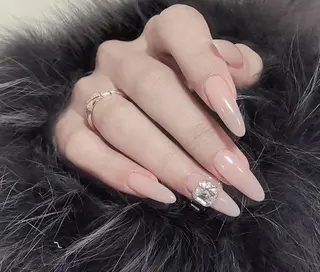 ネイル Pure&Rich Nailのネイルデザイン