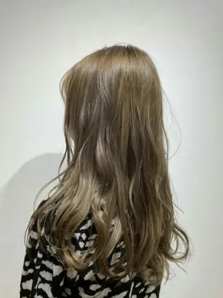 カラー ロング ブリーチなしWカラー /酸性ストレート河本のヘアスタイル