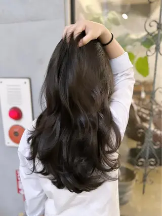 ロング MOOD,所属・レイヤーカット/銀座 TAROのヘアスタイル