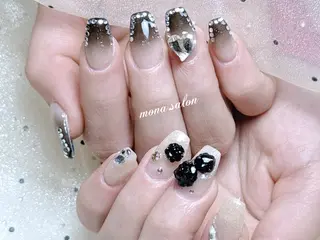 ネイル Mona【パラジェル ・長さ出し専門店】のネイルデザイン