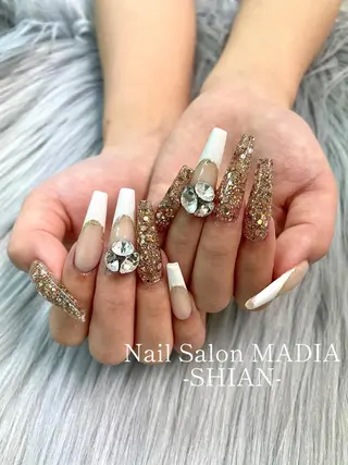 ネイル MADIA所属・MADIA SHIANのネイルデザイン