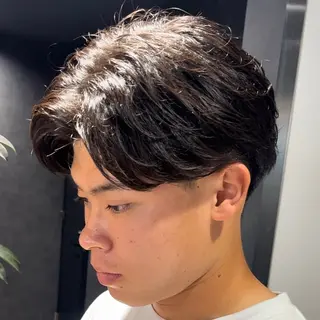 ショート カラー パーマ メンズ センターパート マスターかずまのヘアスタイル