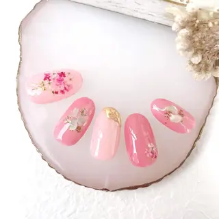 ネイル 【育児休暇中】今中 沙季のネイルデザイン