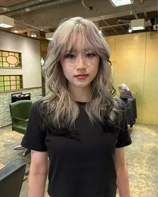 セミロング 心斎橋ハイトーン/ カノンのヘアスタイル