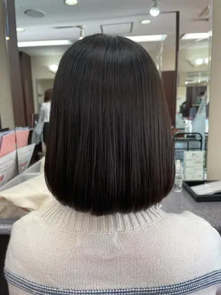 ミディアム コゾノ ミキコのヘアスタイル