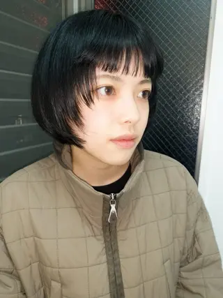 ショート カラー yiye青山店所属・yiye shioriのヘアスタイル