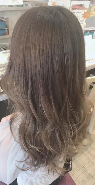 ロング Well's TAIGAのヘアスタイル