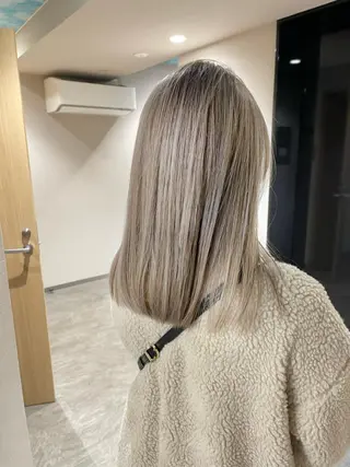 セミロング カラー 松井那津子 /ハイライトブリーチのヘアスタイル