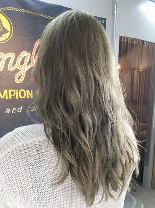 ロング カラー 代表 中島貴志のヘアスタイル