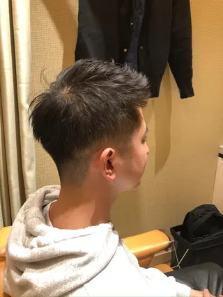 ショート ヘアーサロン　エステ所属・川満 琢也のヘアスタイル