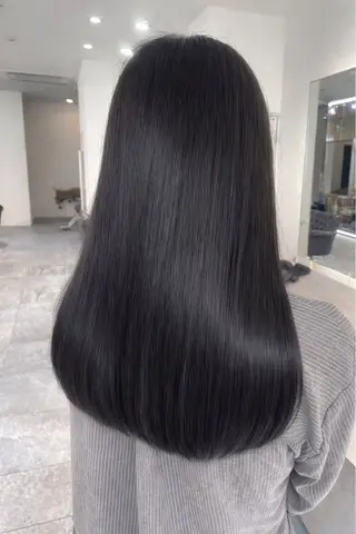 ロング lift by mag所属・ユナ ナチュラル／透明感のヘアスタイル