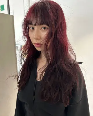 ロング カラー Loom.所属・村上雅人 ナチュラルモードのヘアスタイル