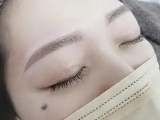 アイブロウ Dearly【ディアリー】所属・【Dearly】 金城智美のマツエク・マツパデザイン