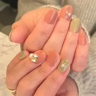 ネイル KOMINE TOMOKOのネイルデザイン