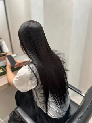 パーマ AIconic nagoya所属・縮毛矯正/ レイヤー/ミディアムのヘアスタイル