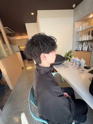 ショート パーマ メンズ 小山内 一馬のヘアスタイル