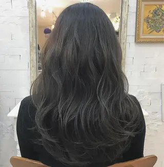 セミロング カラー ヘアアレンジ Zina渋谷エリア マネージャShionのヘアスタイル