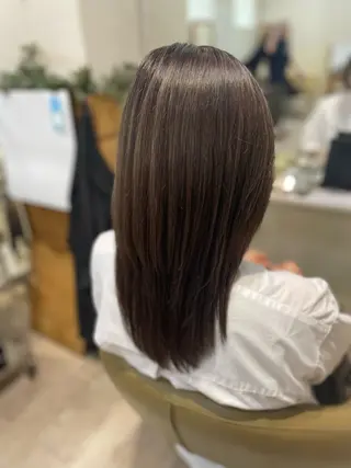 ミディアム 茅野 あゆ美のヘアスタイル