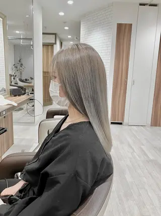 ロング Re:st所属・Miyavi/カラー ショートボブのヘアスタイル