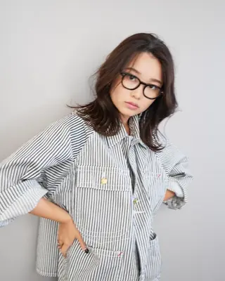 ミディアム カラー THE DAY所属・AKI HASHIMOTOのヘアスタイル