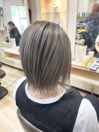 ミディアム カラー 🌈派手髪ハイトーン 🌈鈴木亮太🌈のヘアスタイル