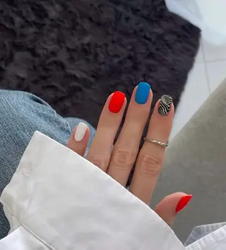 ネイル 高木 維麗絲のネイルデザイン