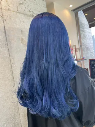 ロング カラー 塩崎 明菜のヘアスタイル